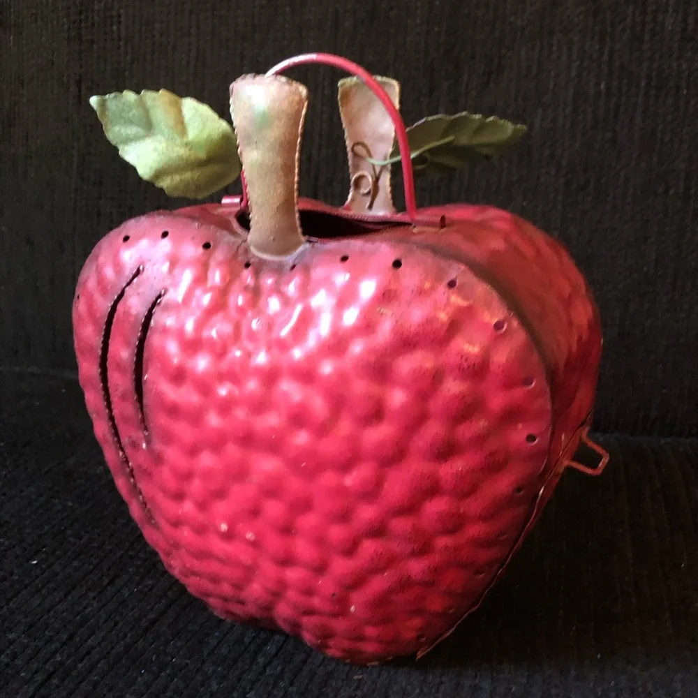 8065 Metal Apple Tea Light Candle holder Hangs Or Table/Desktop Grandma Cottage